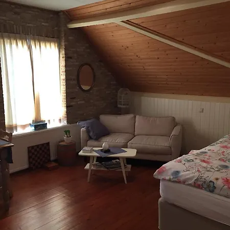 Droomgaerd לינה וארוחת בוקר 3*