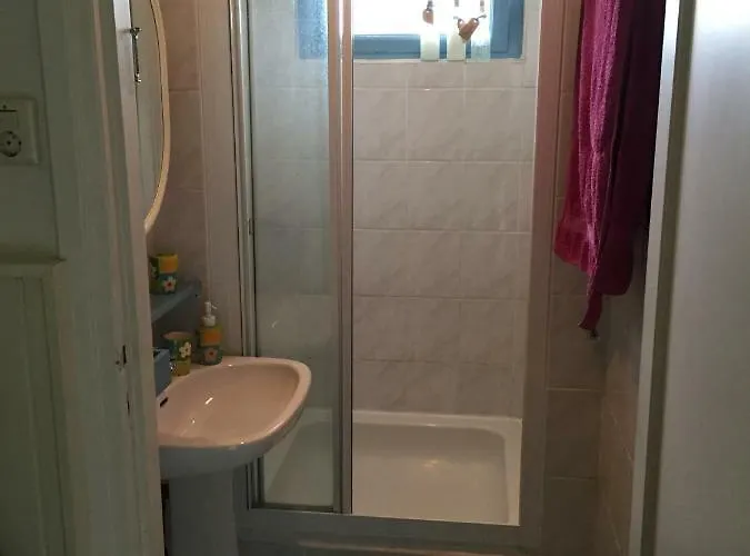 לינה וארוחת בוקר Droomgaerd 3*